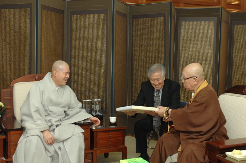 2010.11.18_한일교류협회 회장 예방 (20)
